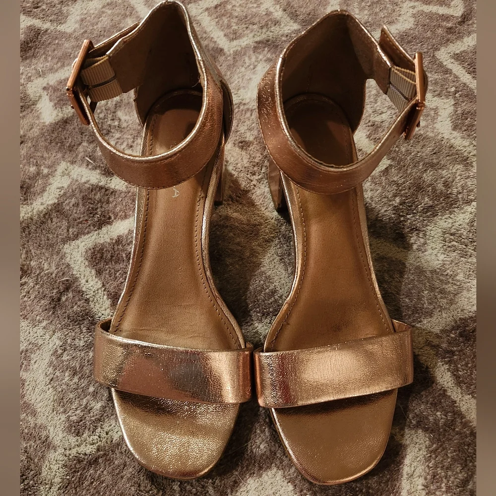 Carvela Kurt Geiger Rose Gold 2.5 Inch Strappy Block Heels Buckle Closure Sz 37 - Picture 6 of 11